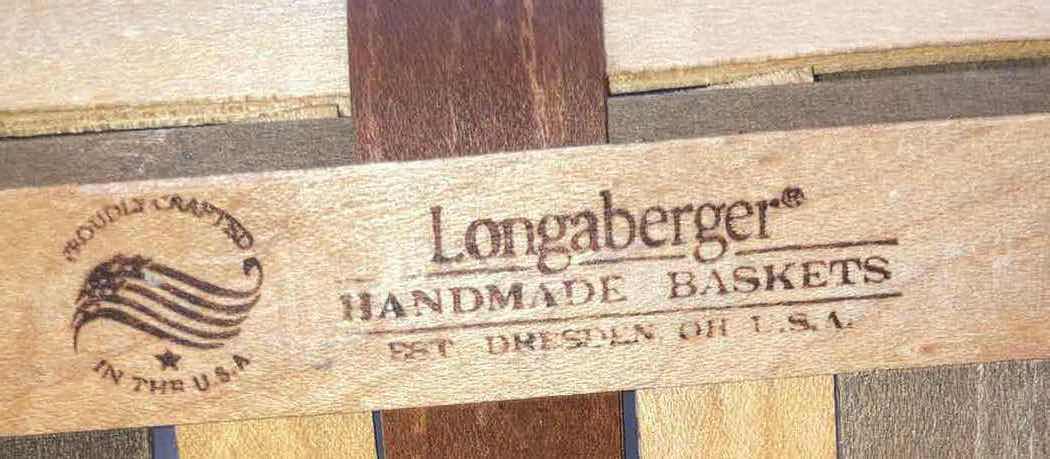 Photo 1 of LONGABERGER 2006 AMERICAN CRAFT TRADITIONS MEDIUM MARKET MAPLE WOOD BASKET W BASKET PROTECTOR 14.5” X 10.25” H7.5”