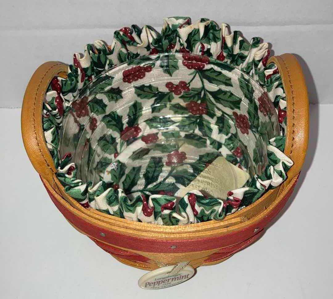 Photo 1 of LONGABERGER 1999 TREE TRIMMING PEPPERMINT MAPLE WOOD BASKET W MISTLETOE FABRIC LINER & BASKET PROTECTOR 5.5” X 5.5” H3”
