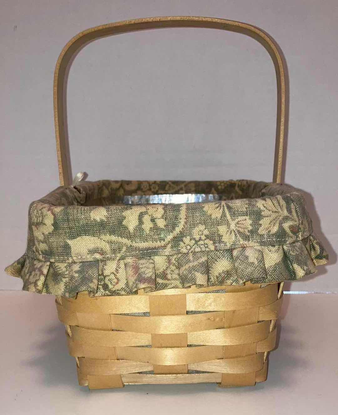 Photo 2 of LONGABERGER 2001 COLLECTORS CLUB GATHERING MAPLE WOOD BASKET W GREEN FLORAL FABRIC LINER & BASKET PROTECTOR 10.75” X 7.5” H5.5”