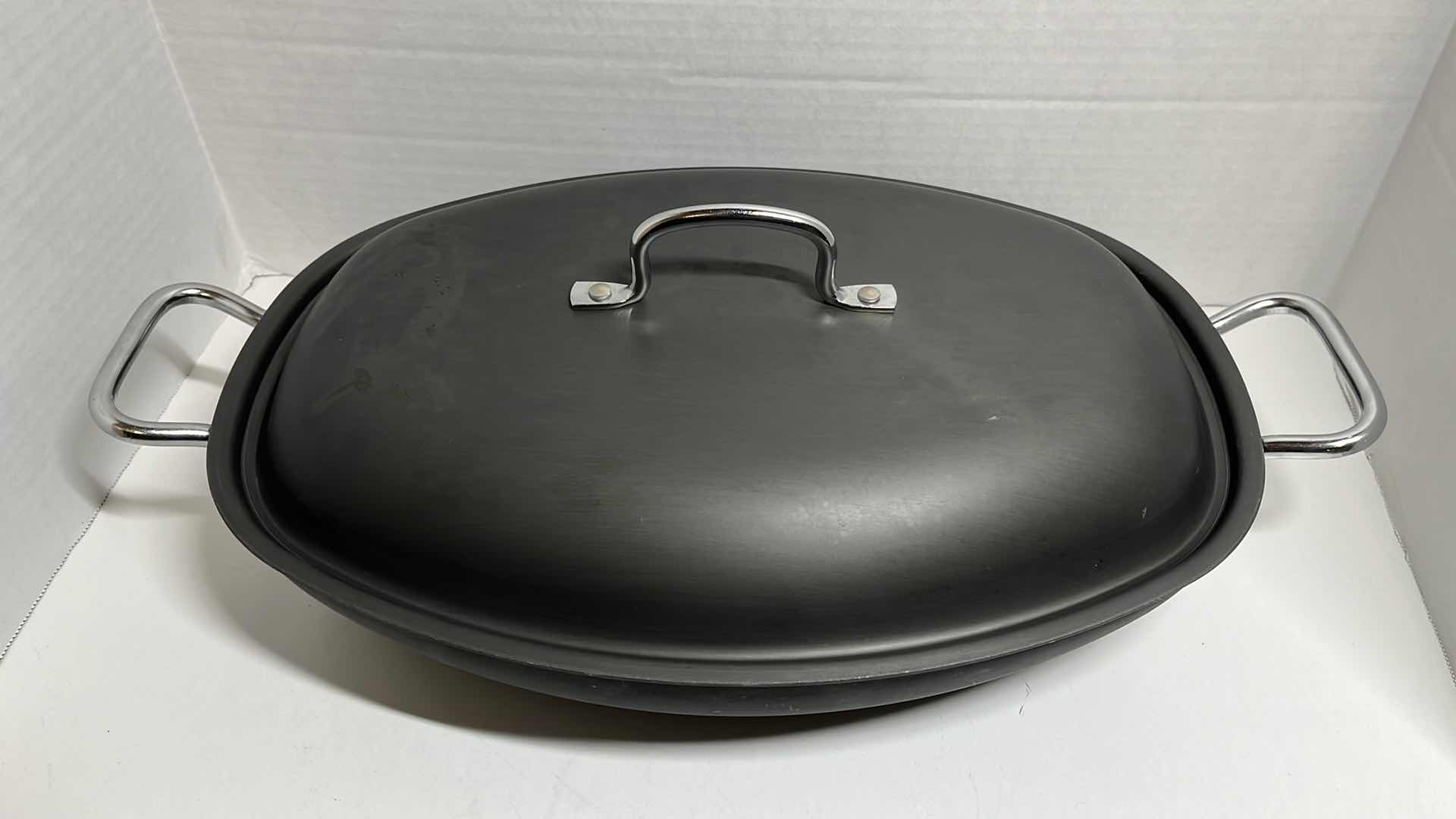 Photo 1 of ANODIZED OVAL ROASTING PAN W LID 16” X 12” H3.5”
