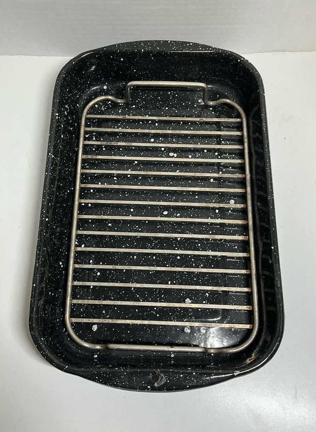 Photo 1 of GRANITE WARE ROASTING PAN W RACK 15” X 10” H2”