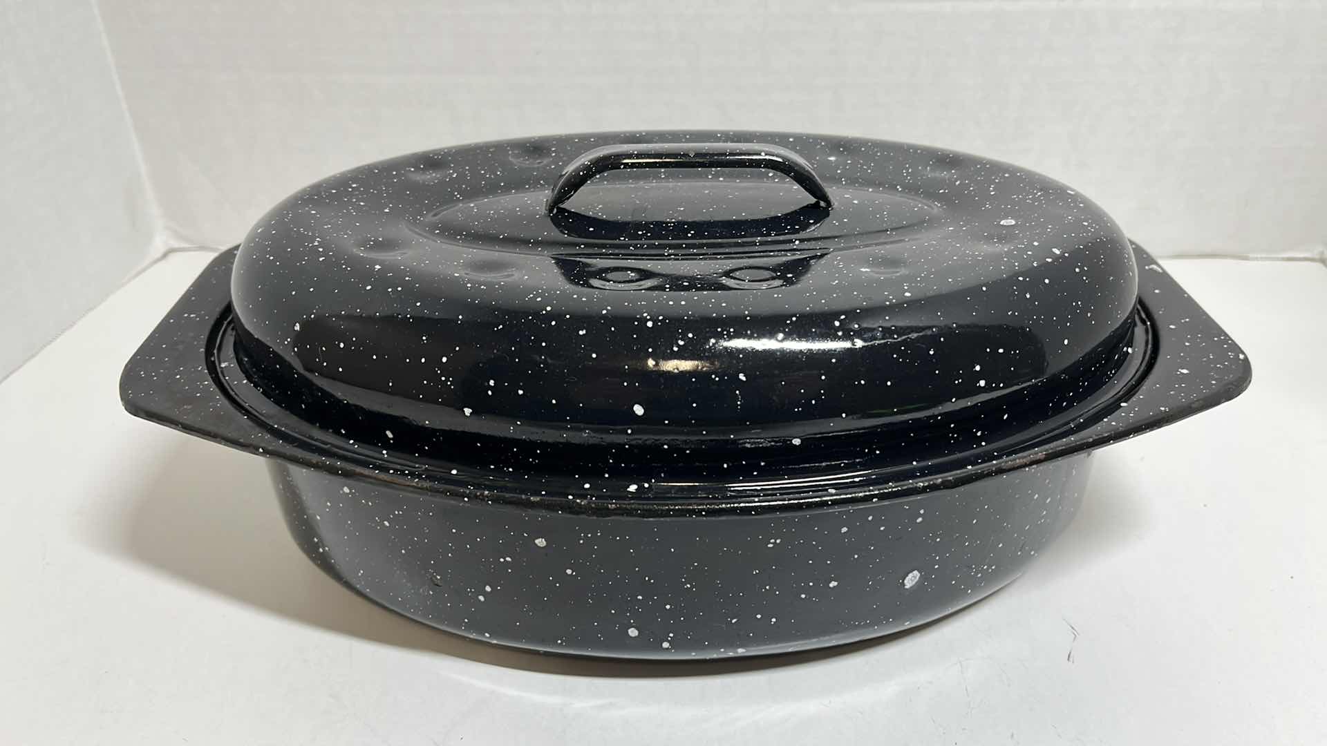 Photo 1 of GRANITE WARE ROASTING PAN W LID 13” X 8” H3”