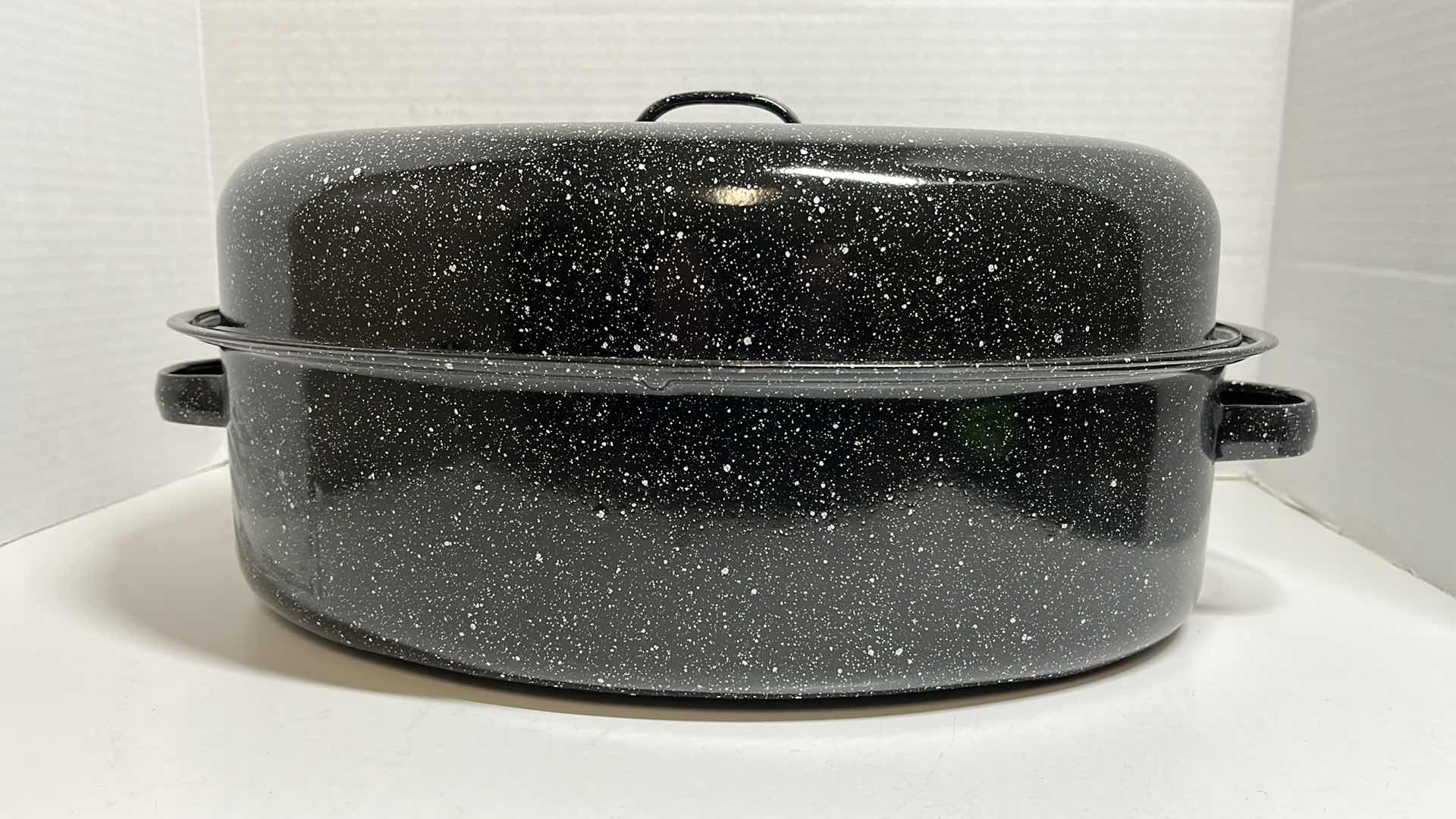 Photo 1 of GRANITE WARE ROASTING PAN W LID 16” X 12” H4.25”