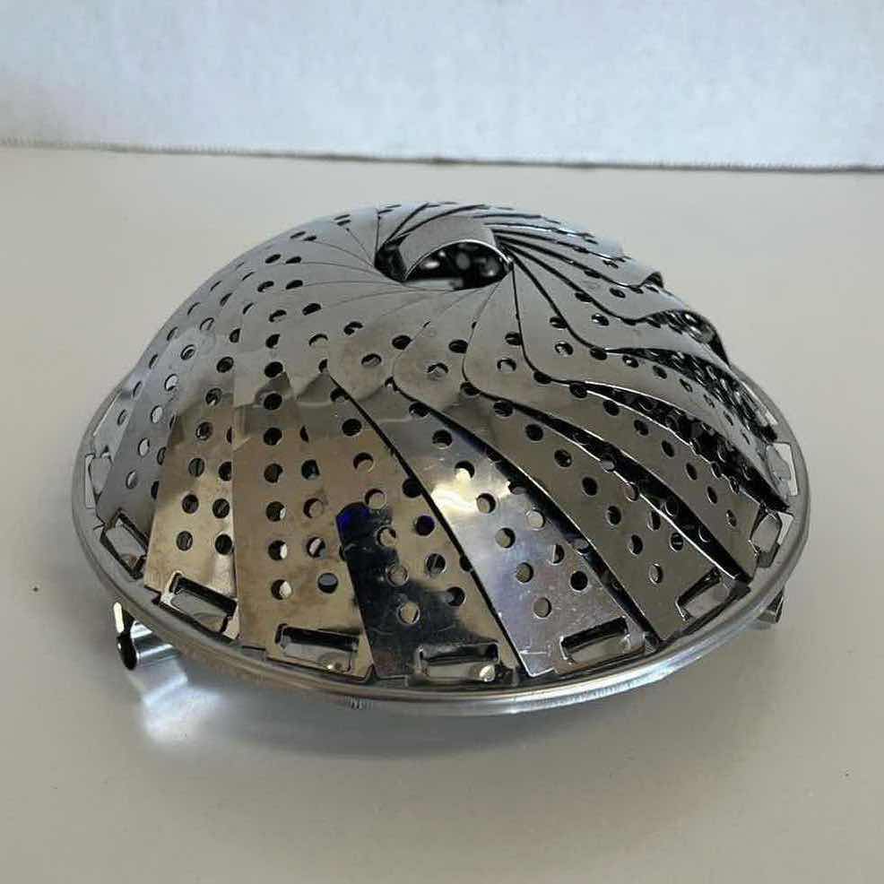 Photo 4 of CUISIPRO MESH STRAINER (2) 11”,13” W COLANDER 10” &  POT/PAN COOLING RACK