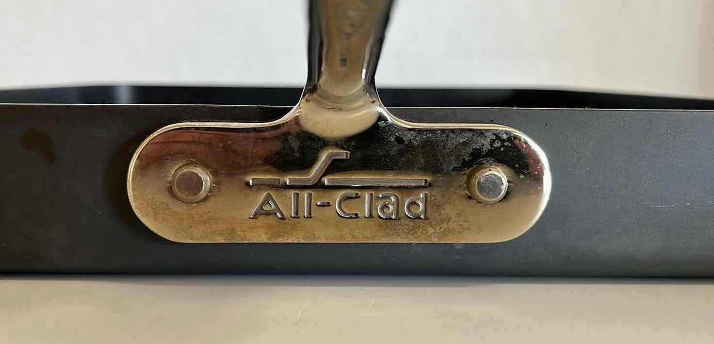 Photo 5 of ALL CLAD NON-STICK SQUARE SKILLET 11” X 11” H1.5”