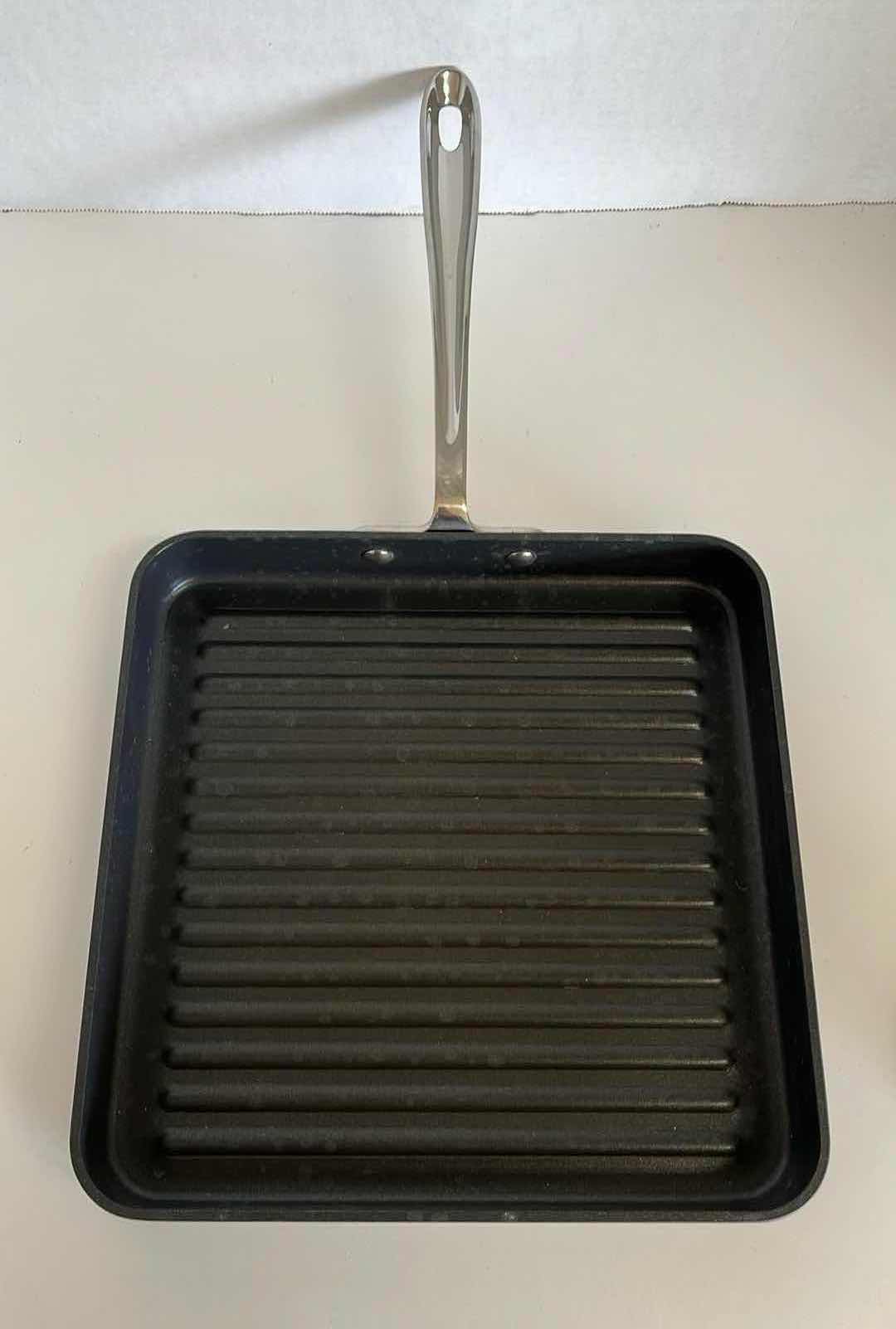 Photo 3 of ALL CLAD NON-STICK SQUARE SKILLET 11” X 11” H1.5”