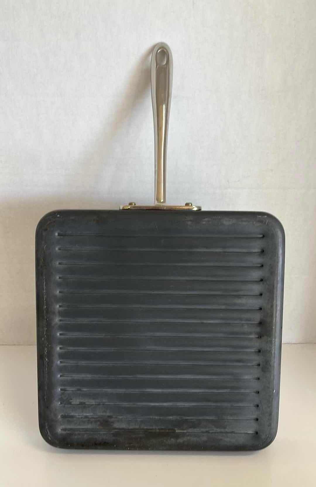 Photo 4 of ALL CLAD NON-STICK SQUARE SKILLET 11” X 11” H1.5”