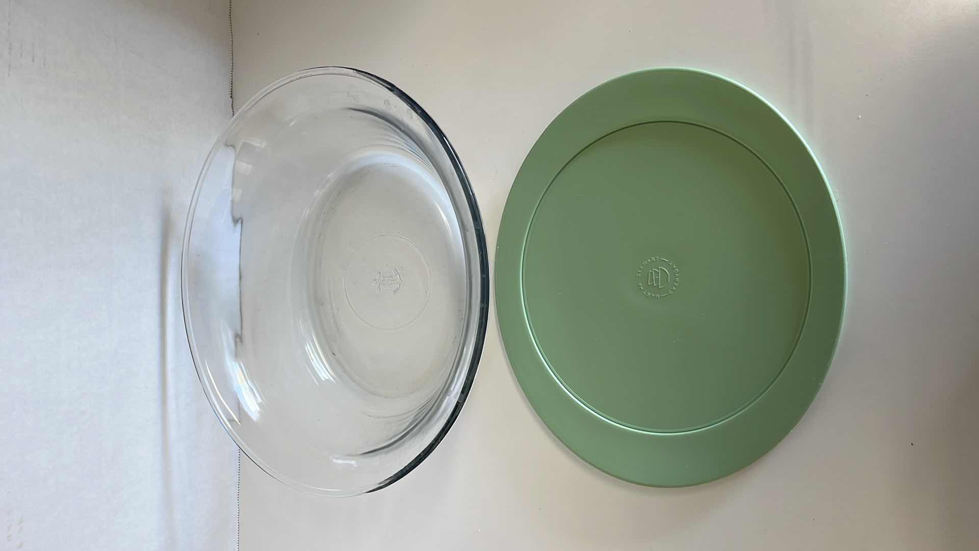 Photo 3 of ANCHOR HOCKING MARTHA STEWART EVERYDAY 3.2QT GLASS FOOD STORAGE CONTAINER W RUBBER LID 9.25” X 11.5” H4”