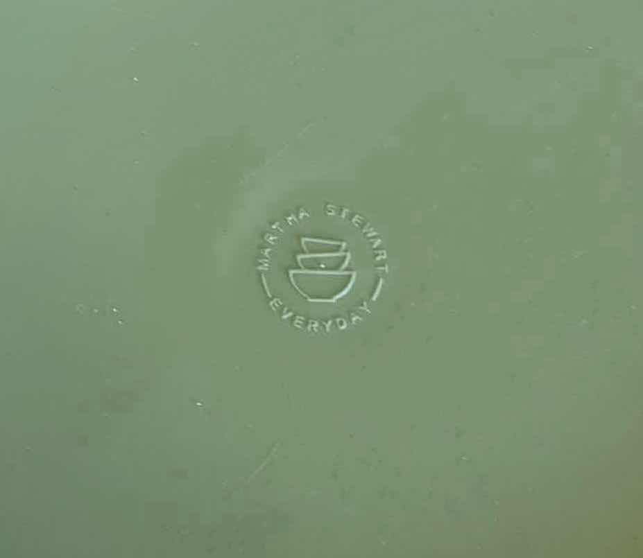 Photo 4 of ANCHOR HOCKING MARTHA STEWART EVERYDAY 3.2QT GLASS FOOD STORAGE CONTAINER W RUBBER LID 9.25” X 11.5” H4”