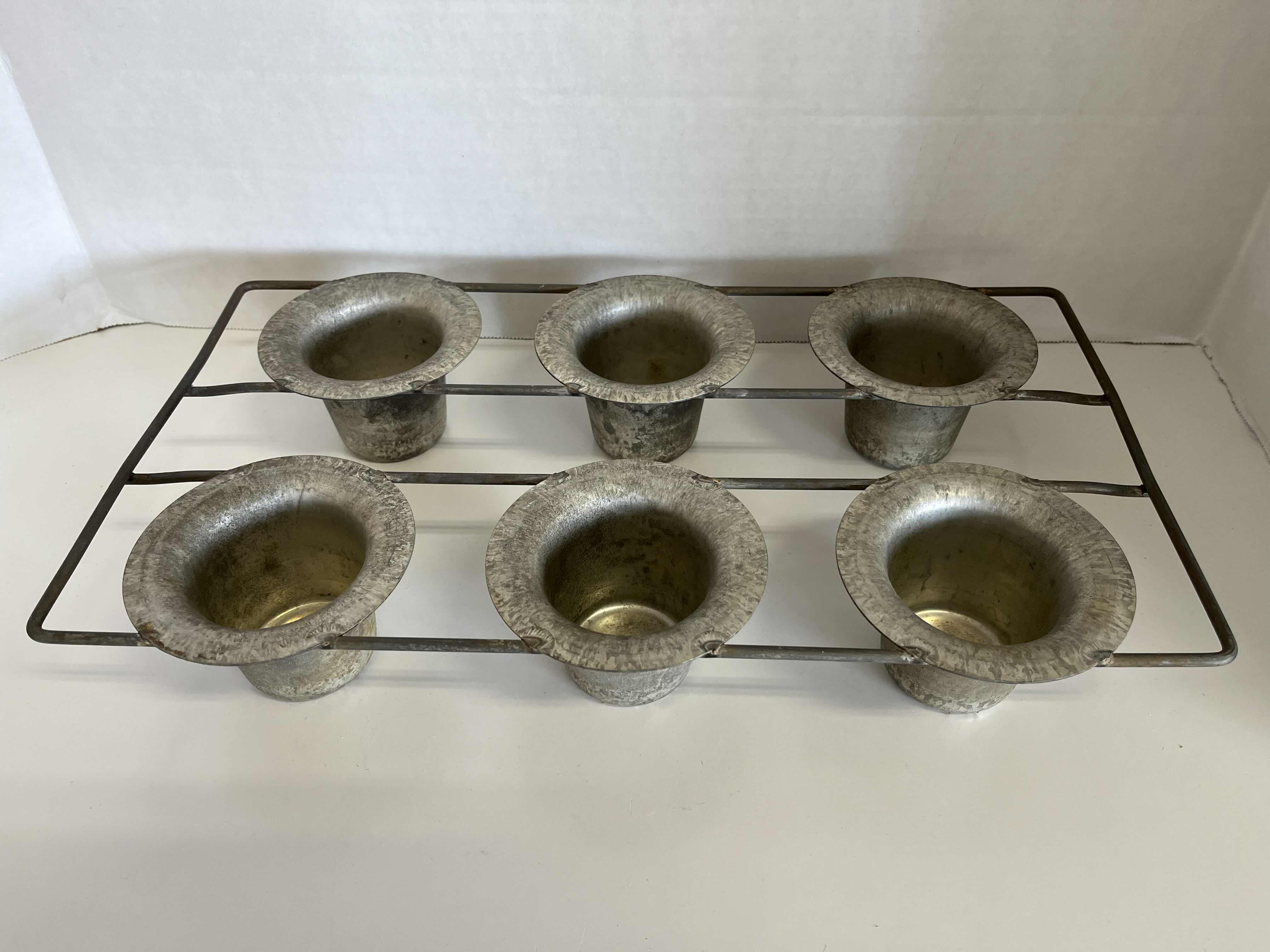 Photo 1 of  VINTAGE POP OVER CAKE PAN 16” X 9.5” H2.5”