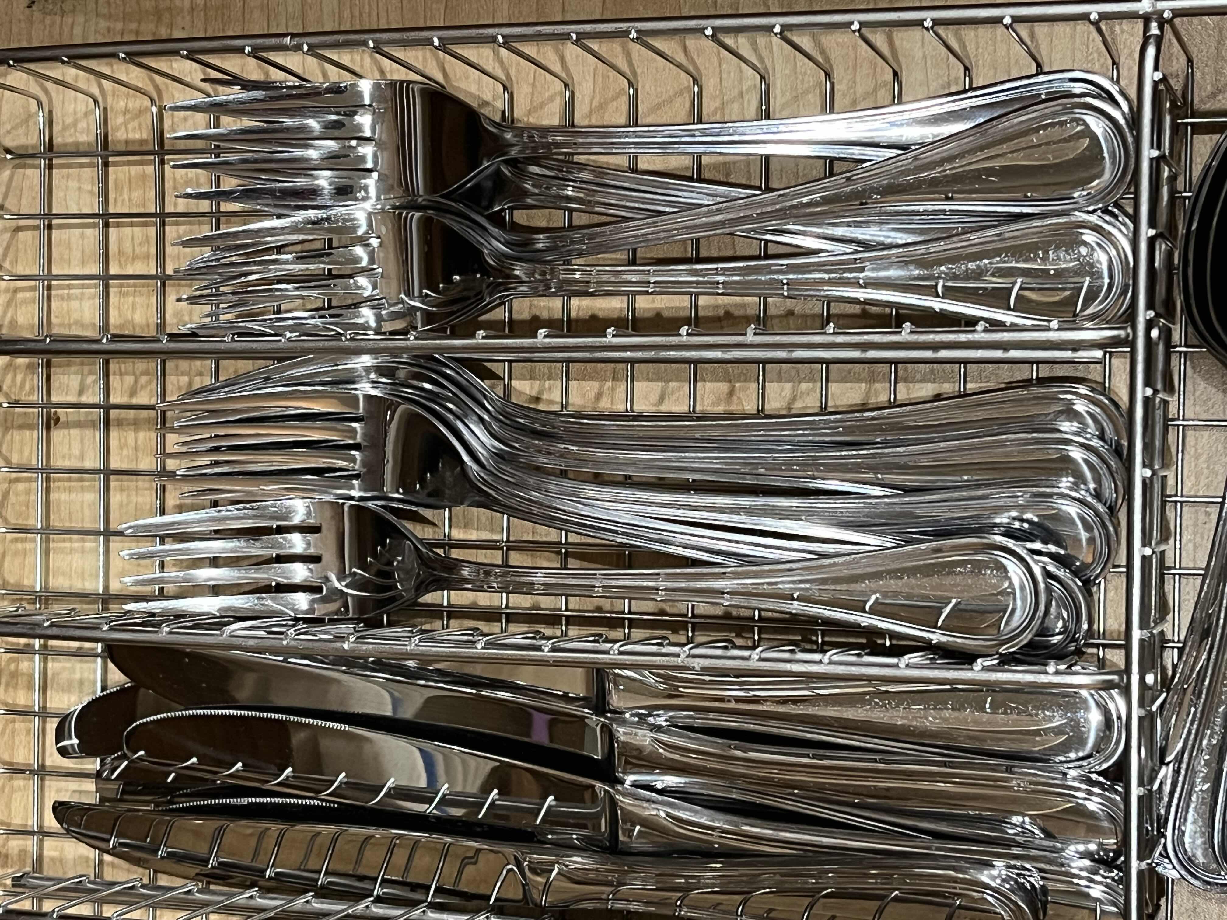 Photo 2 of   TOWLE STAINLESS STEEL 36PC FLATWARE SET W WIRE UTENSIL HOLDER