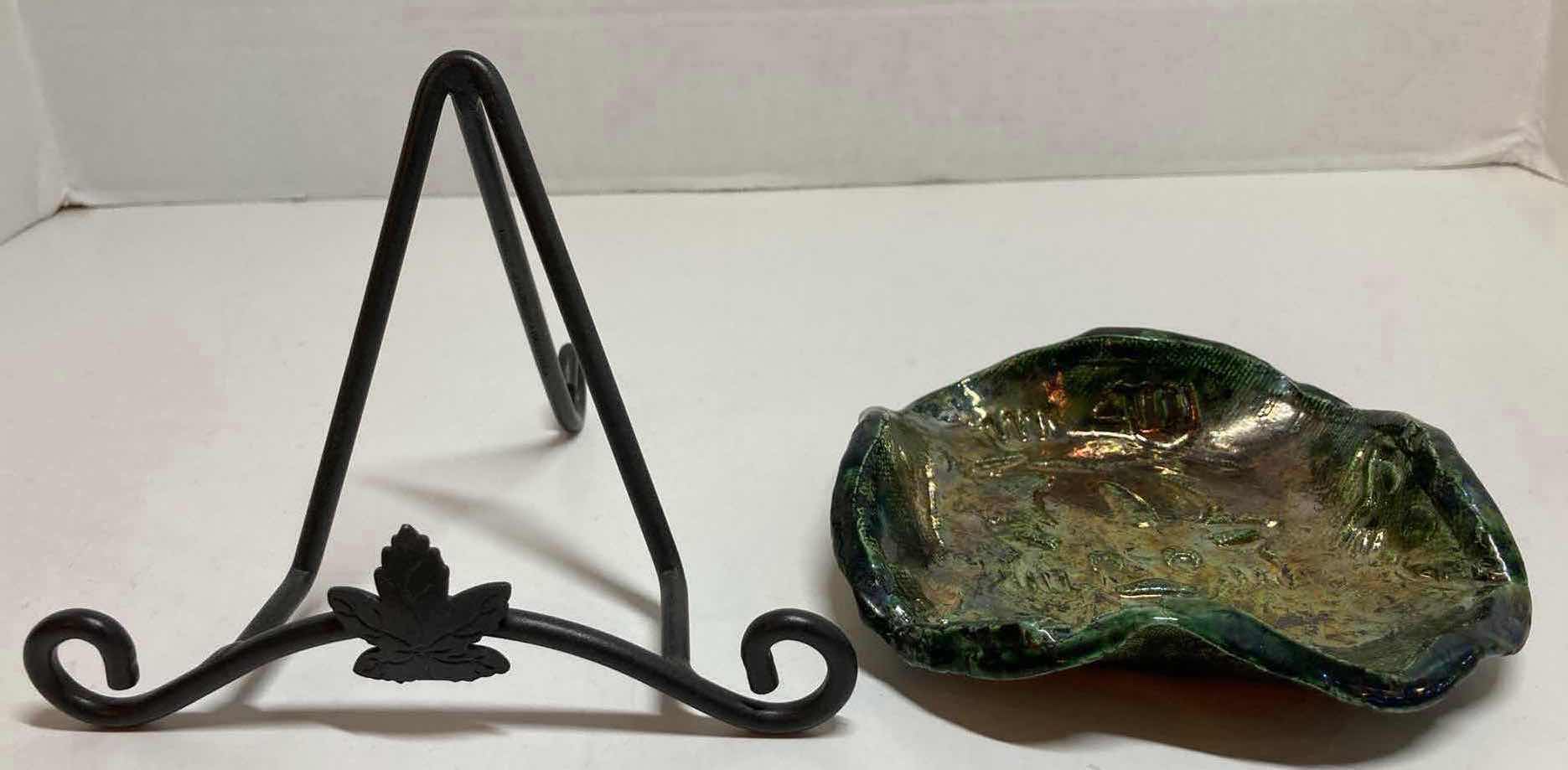 Photo 1 of HANDMADE STUDIO ART GREEN PEARLESCENT EMBOSSED FROG CLAY & FUSED GLASS DECORATIVE DISH W BLACK METAL STAND 6” X H5.5”