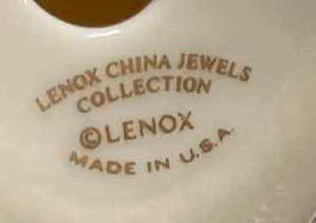 Photo 5 of LENNOX CHINA JEWELS PENGUIN PORCELAIN FIGURINES (2) H5.5