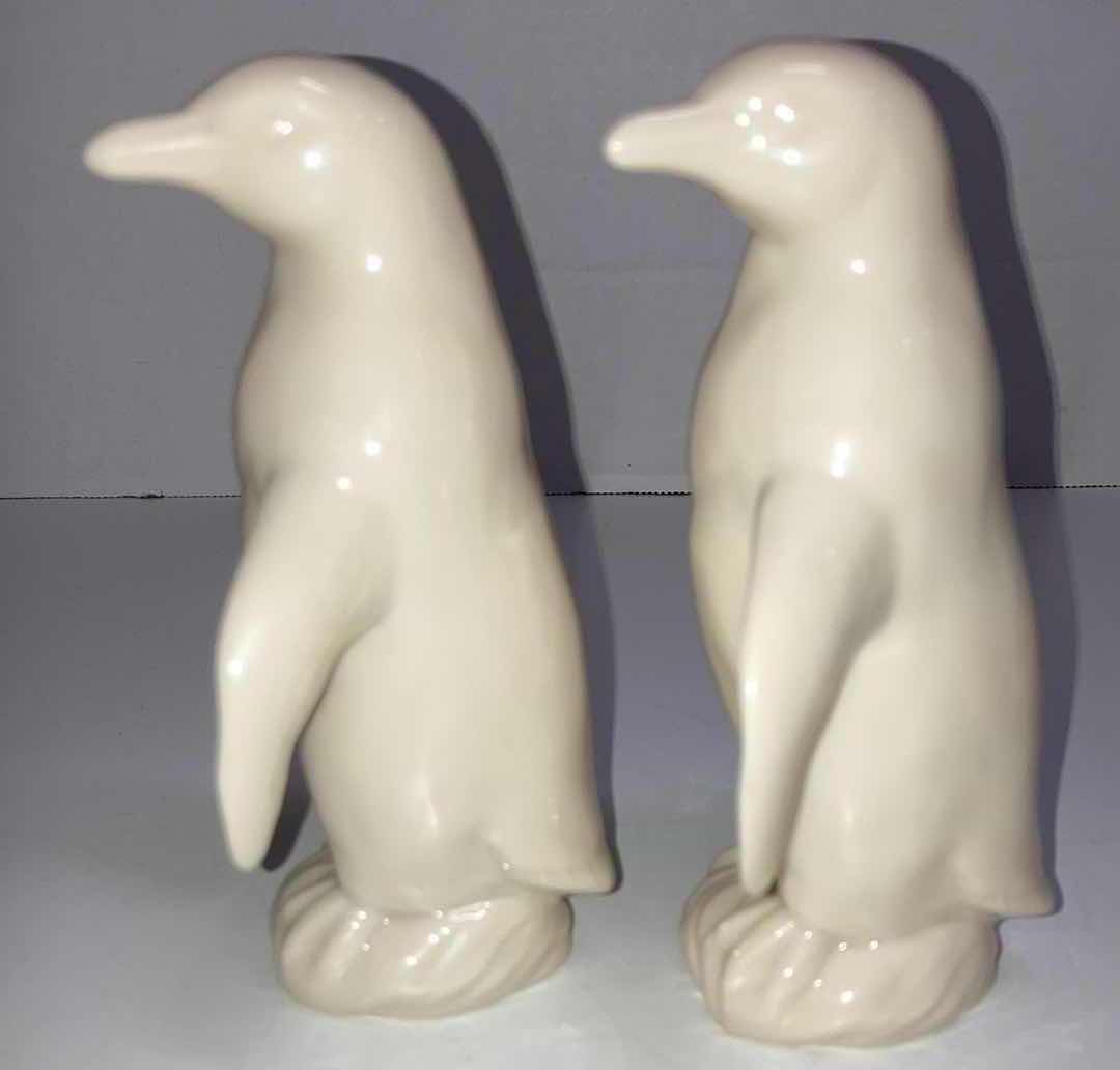 Photo 2 of LENNOX CHINA JEWELS PENGUIN PORCELAIN FIGURINES (2) H5.5