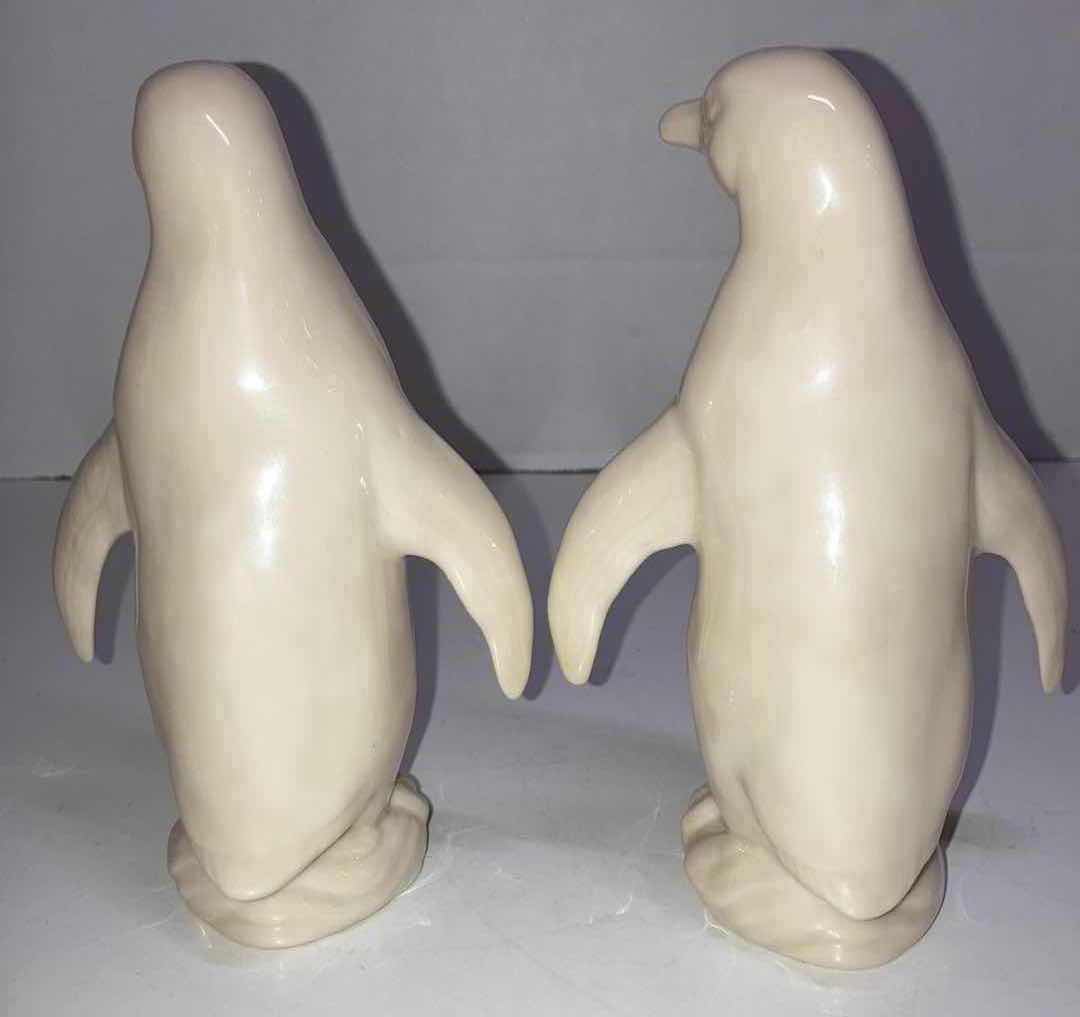 Photo 4 of LENNOX CHINA JEWELS PENGUIN PORCELAIN FIGURINES (2) H5.5