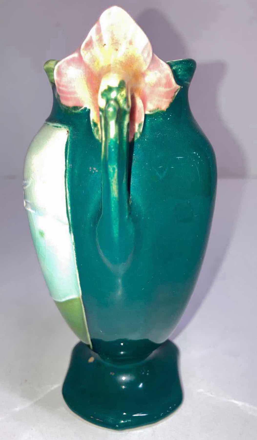 Photo 1 of 1900s MAJOLICA BOY IN SNOW COLORFUL VASE H5.75”