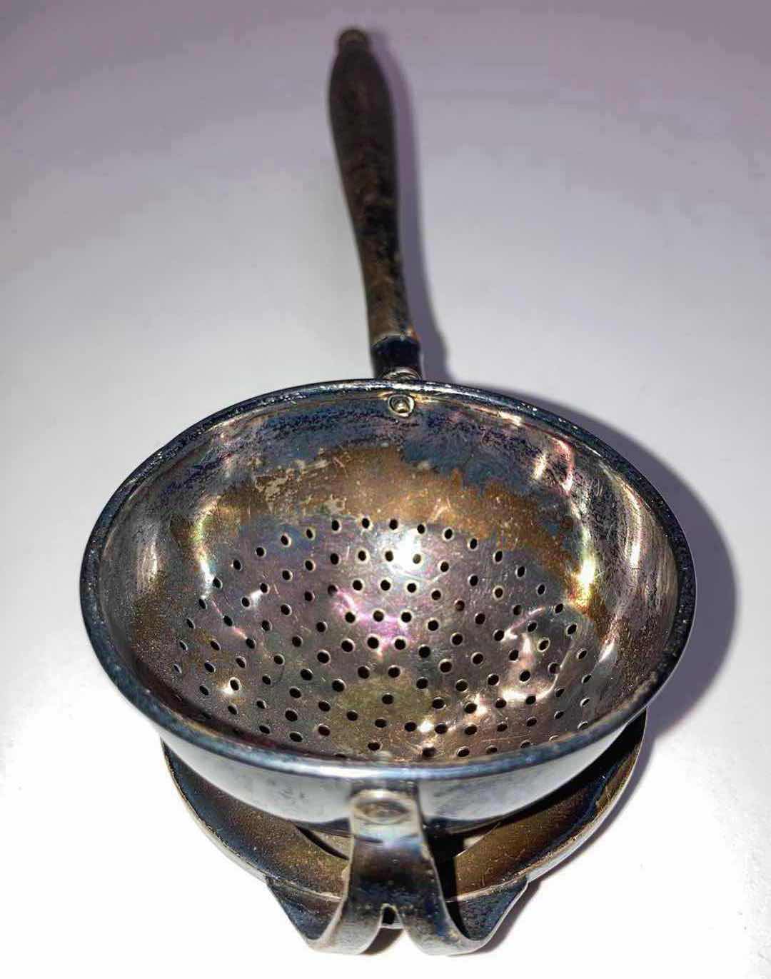 Photo 1 of 1910 VICTORIAN STERLING SILVER SWIVEL TEA STRAINER W WOODEN HANDLE