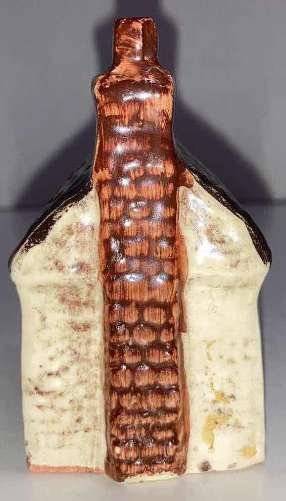 Photo 1 of JOHN PUTMAN HERITAGE HOUSE/WEAVERS COTTAGE YORKSHIRE CERAMIC FIGURINE 2.25” X H3”