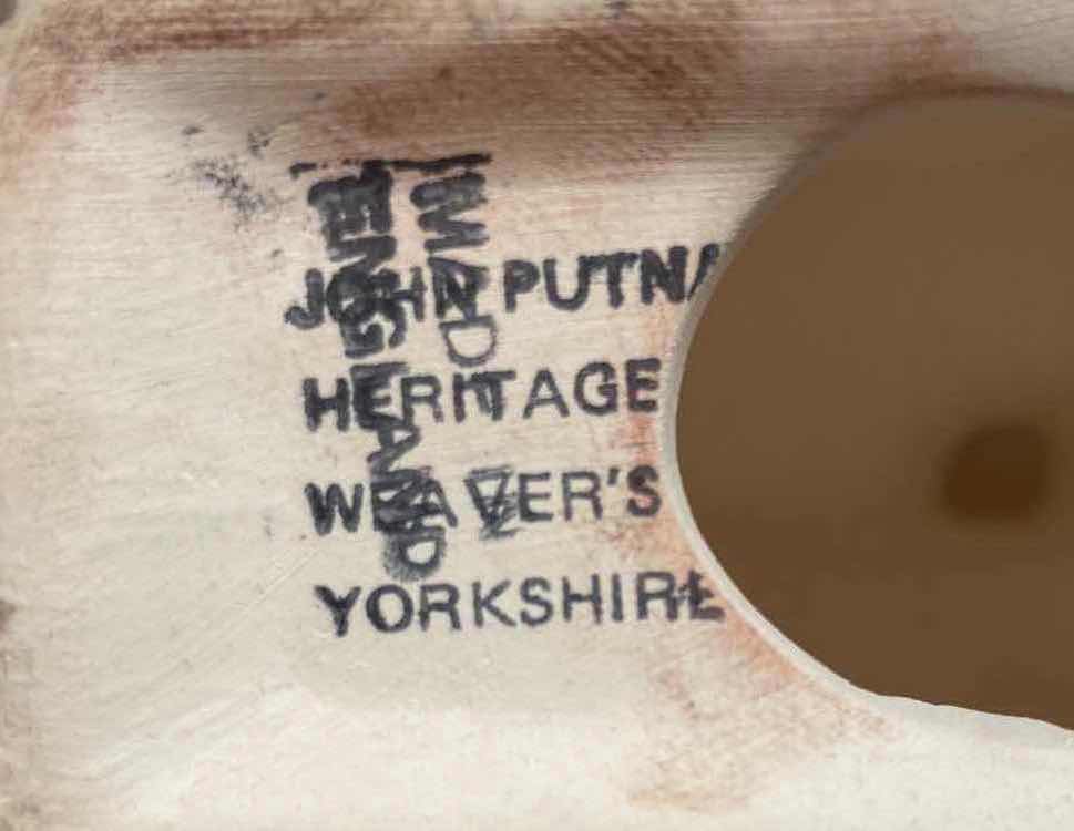 Photo 1 of JOHN PUTMAN HERITAGE HOUSE/WEAVERS COTTAGE YORKSHIRE CERAMIC FIGURINE 2.25” X H3”