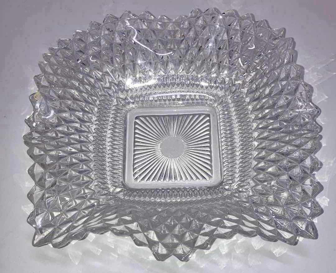Photo 1 of FEDERAL GLASS CO DIAMOND POINT DESIGN SQUARE CANDY DISH 7”