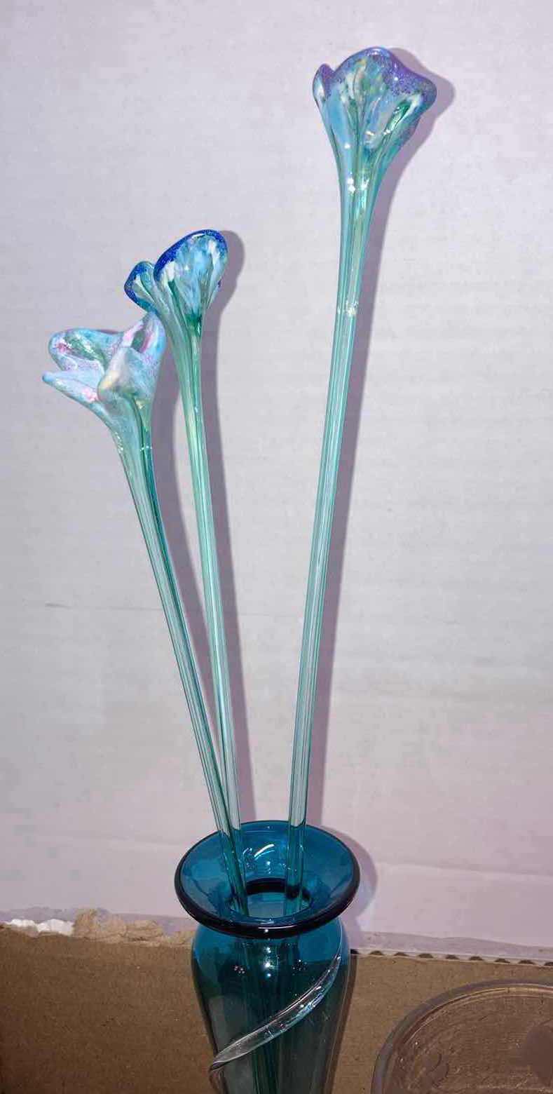 Photo 4 of CONTENTS OF BOX- ASSORTED HOME DECOR (8)