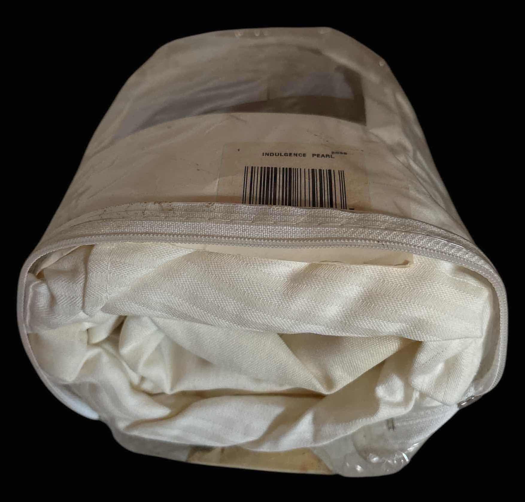 Photo 1 of NEW MARTEX INDULGENCE QUEEN BEDSKIRT (COLOR PEARL)