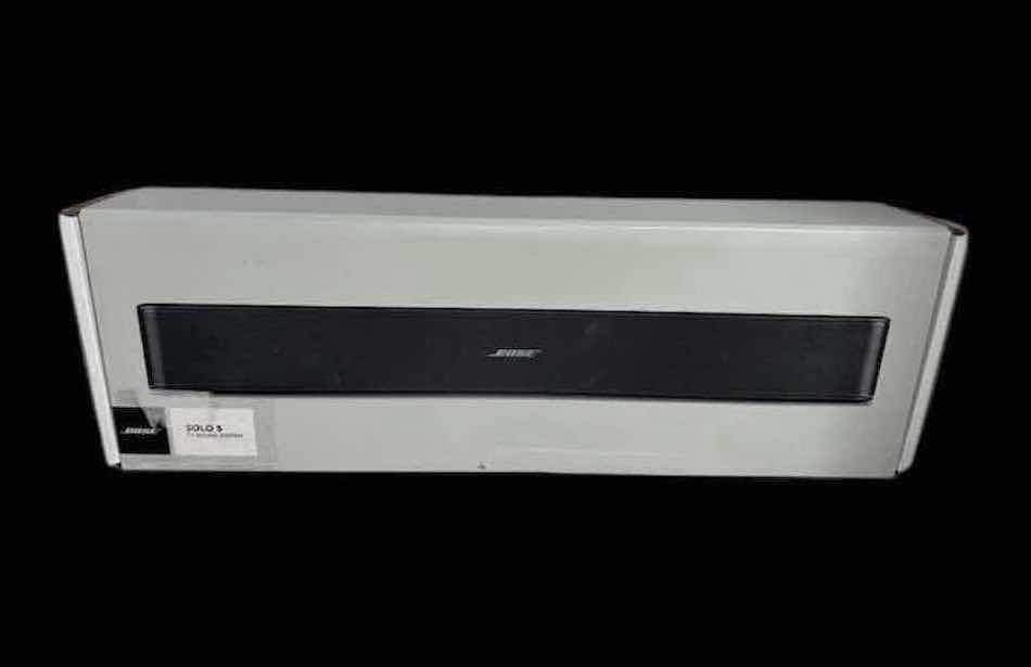 Photo 1 of BOSE SOLO 5 TV SOUNDBAR SOUND SYSTEM, BLACK (MODEL 418775)