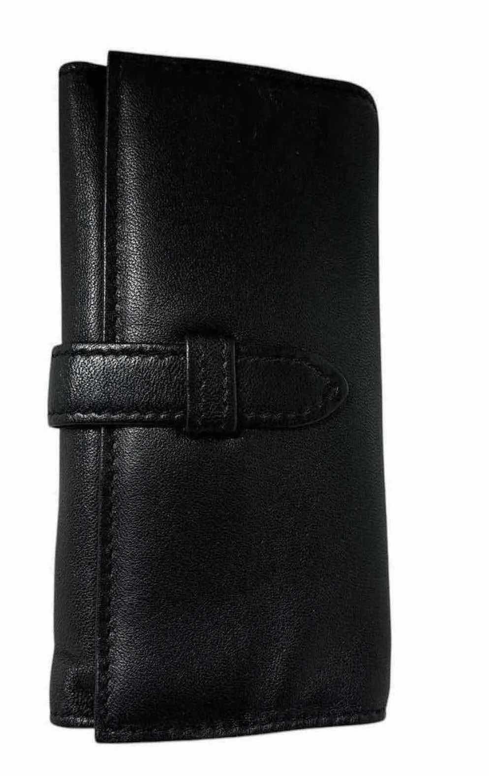 Photo 6 of CARTIER ROADSTER STAINLESS STEEL MENS WATCH (W62000V3)