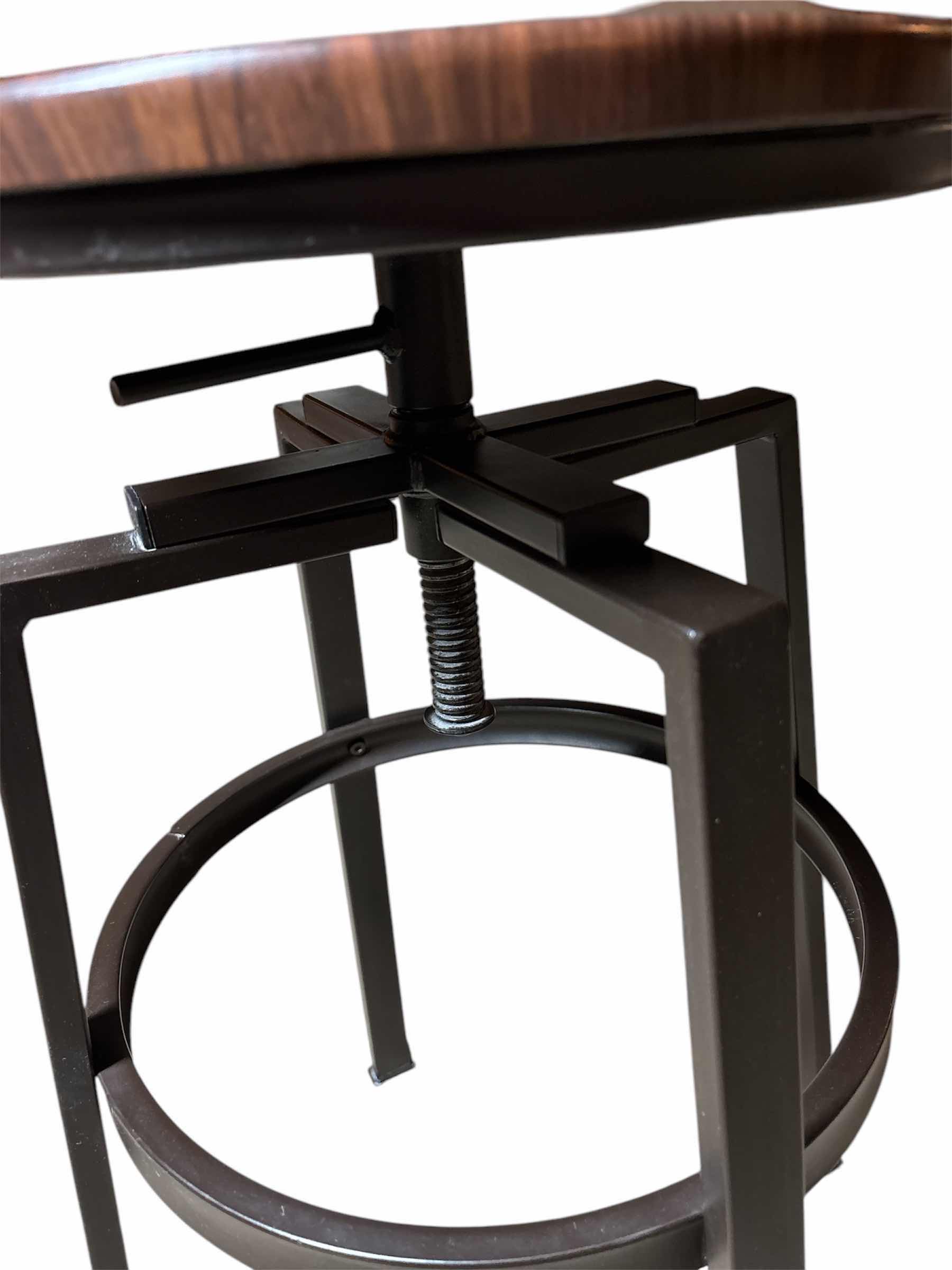 Photo 4 of COSTWAY VINTAGE ADJUSTABLE BAR STOOL, WOOD/METAL INDUSTRIAL BACKLESS PUB CHAIR DESIGN