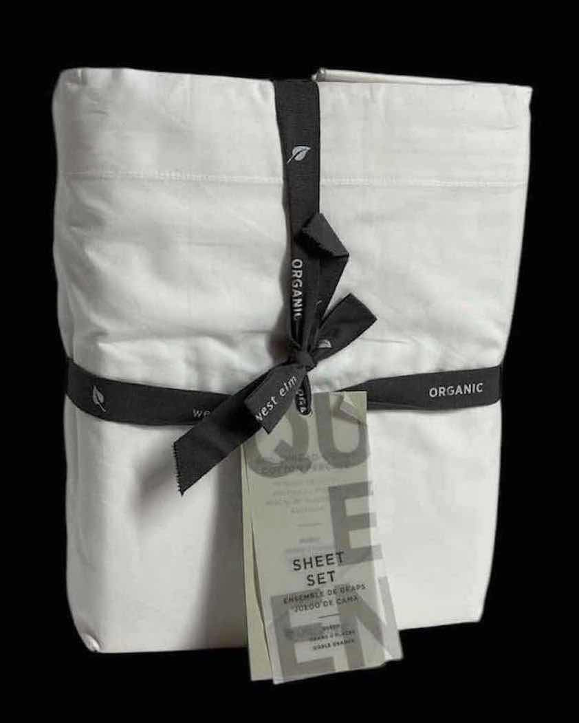 Photo 1 of NEW WEST ELM 4 PC ORGANIC QUEEN SHEET SET, 400 THREAD COUNT, WHITE