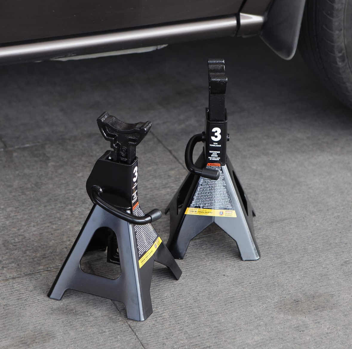 Photo 2 of NEW TORIN BLACK JACK PAIR OF 3 TON STEEL JACK STANDS (AT43202B)