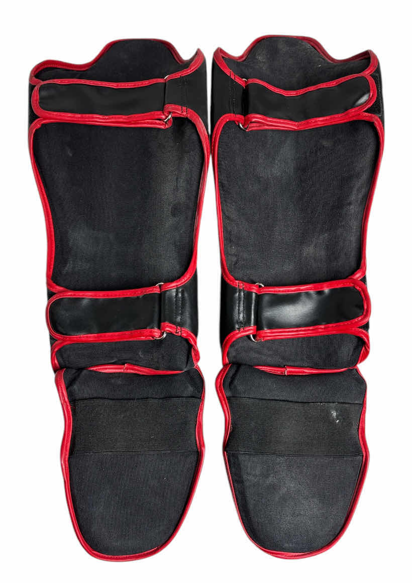 Photo 2 of MUAY THAI FIGHTING SHIN & INSTEP GUARDS