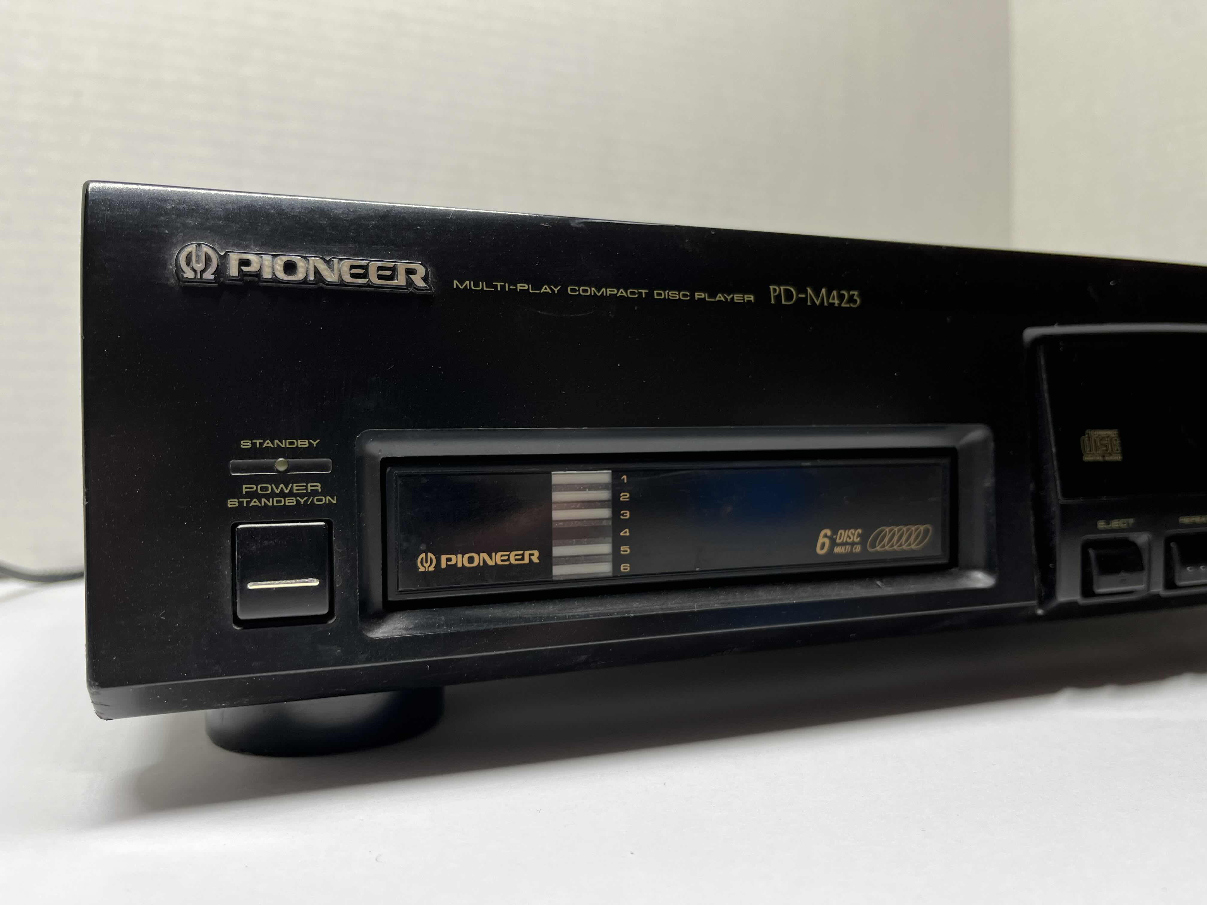 Photo 2 of PIONEER MULTI PLAY COMPACT DISC PLAYER MODEL PD-M423