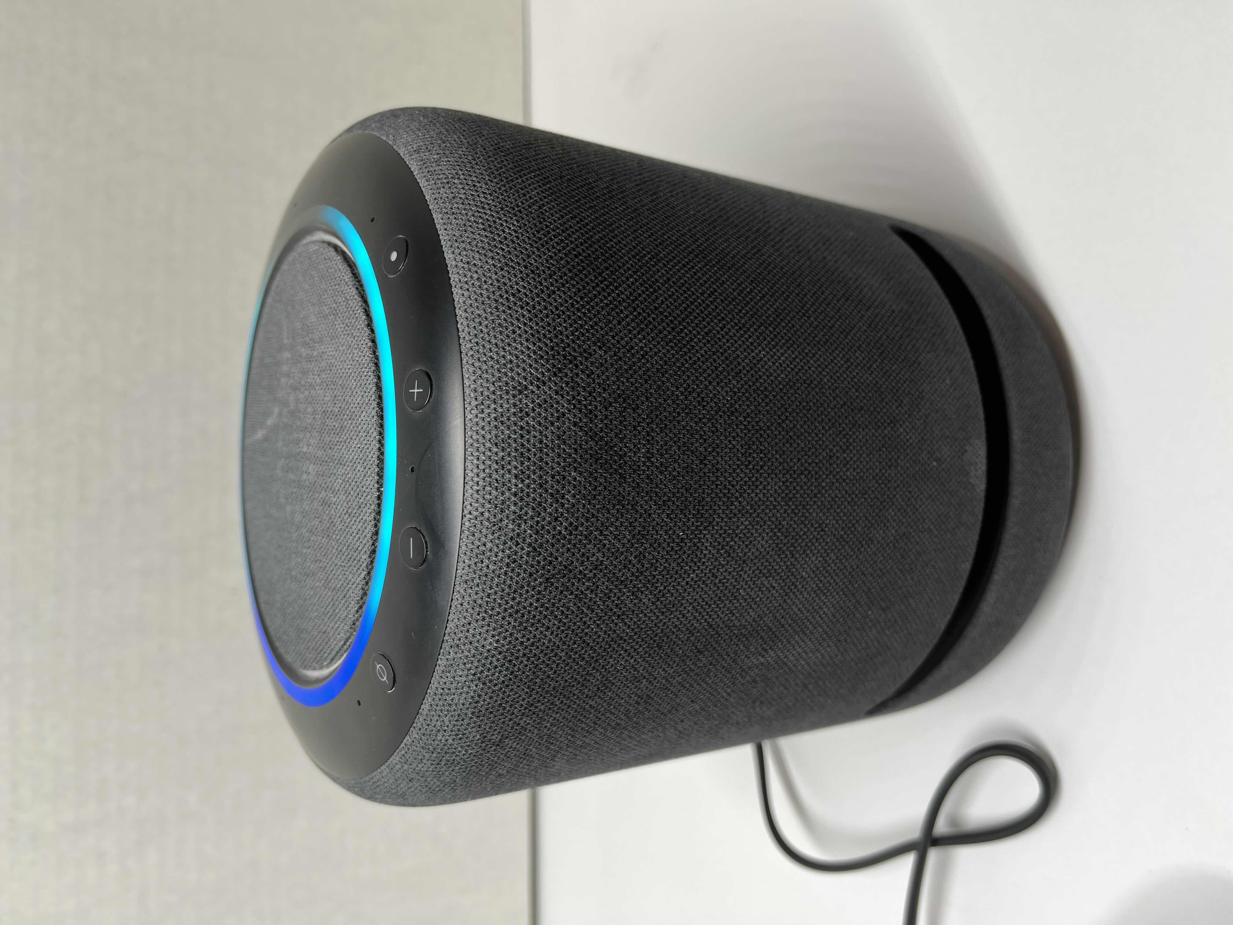 Photo 3 of AMAZON ECHO STUDIO BLUETOOTH SPEAKER MODEL O2T2V3