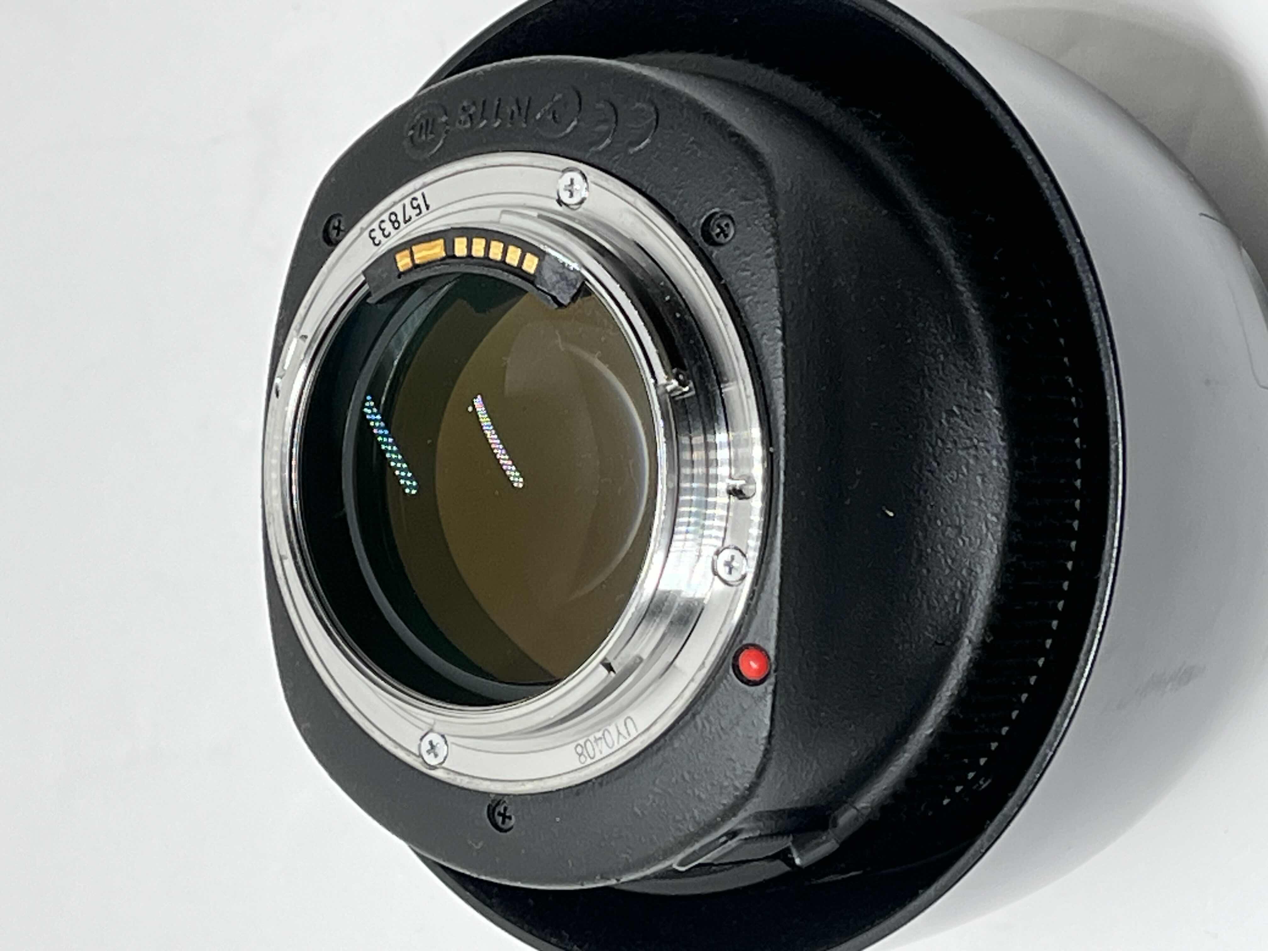 Photo 1 of CANON ULTRASONIC HOYA HMC 72MM 85MM CAMERA LENS W CANON LENS HOOD MODEL ES-79II
