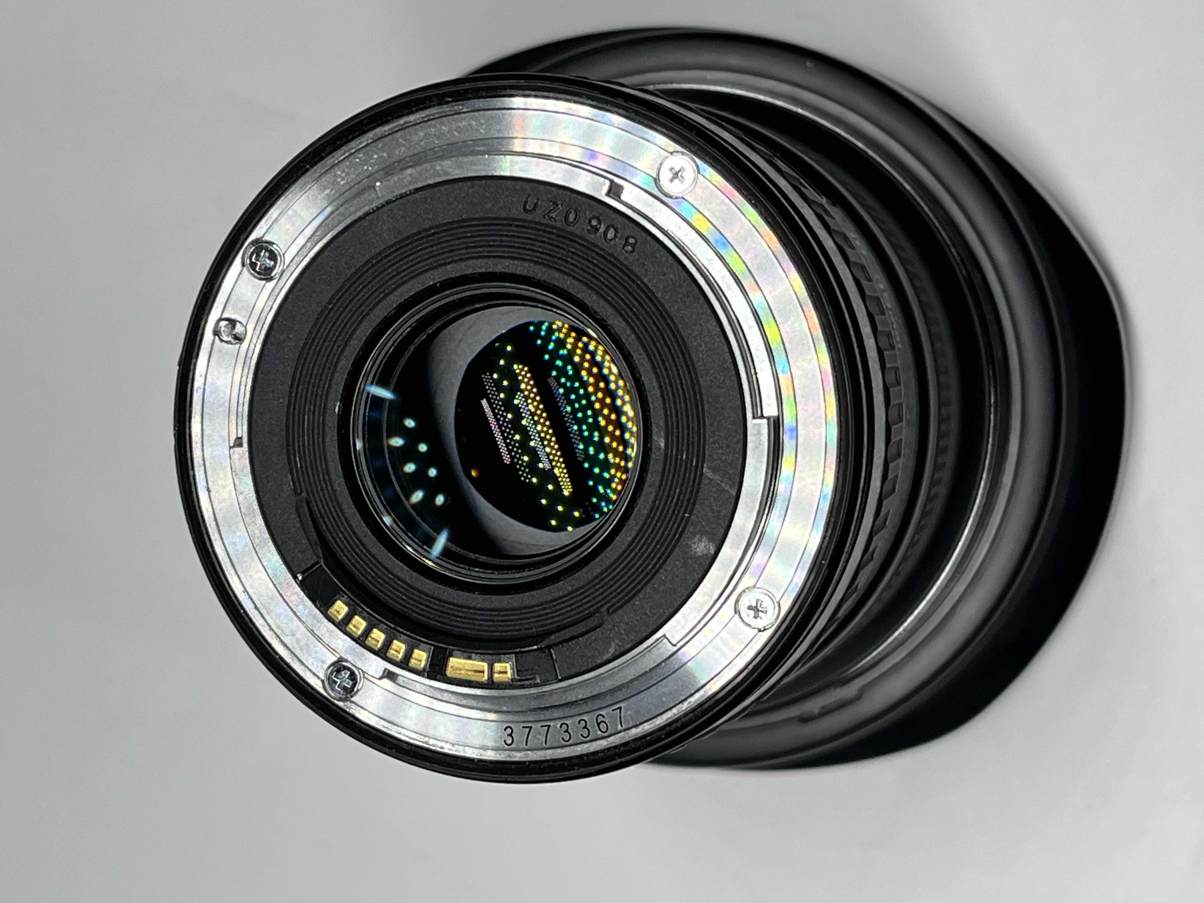 Photo 1 of CANON ULTRASONIC HSM EF 16-35MM F/2.8L II CAMERA LENS W CANON LENS HOOD MODEL EW-88