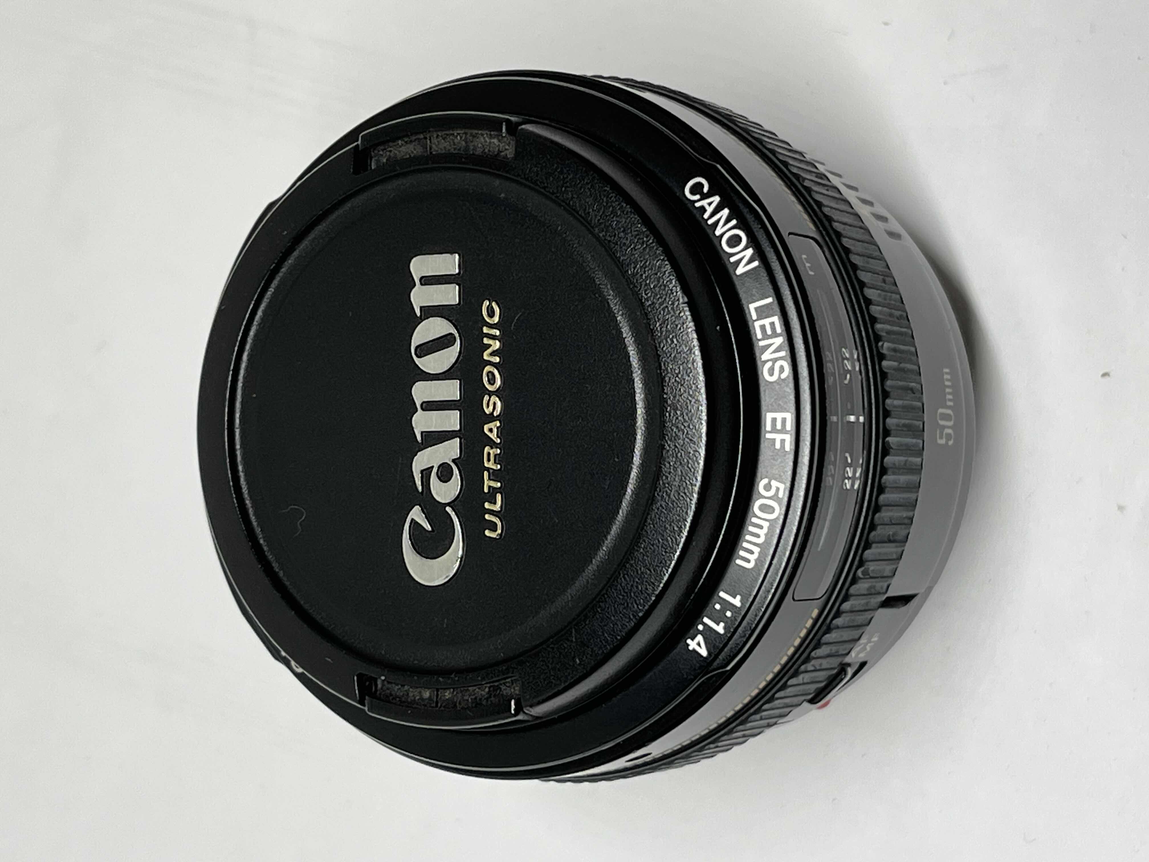 Photo 2 of CANON ULTRASONIC EF 50MM F/1.4 USM CAMERA LENS