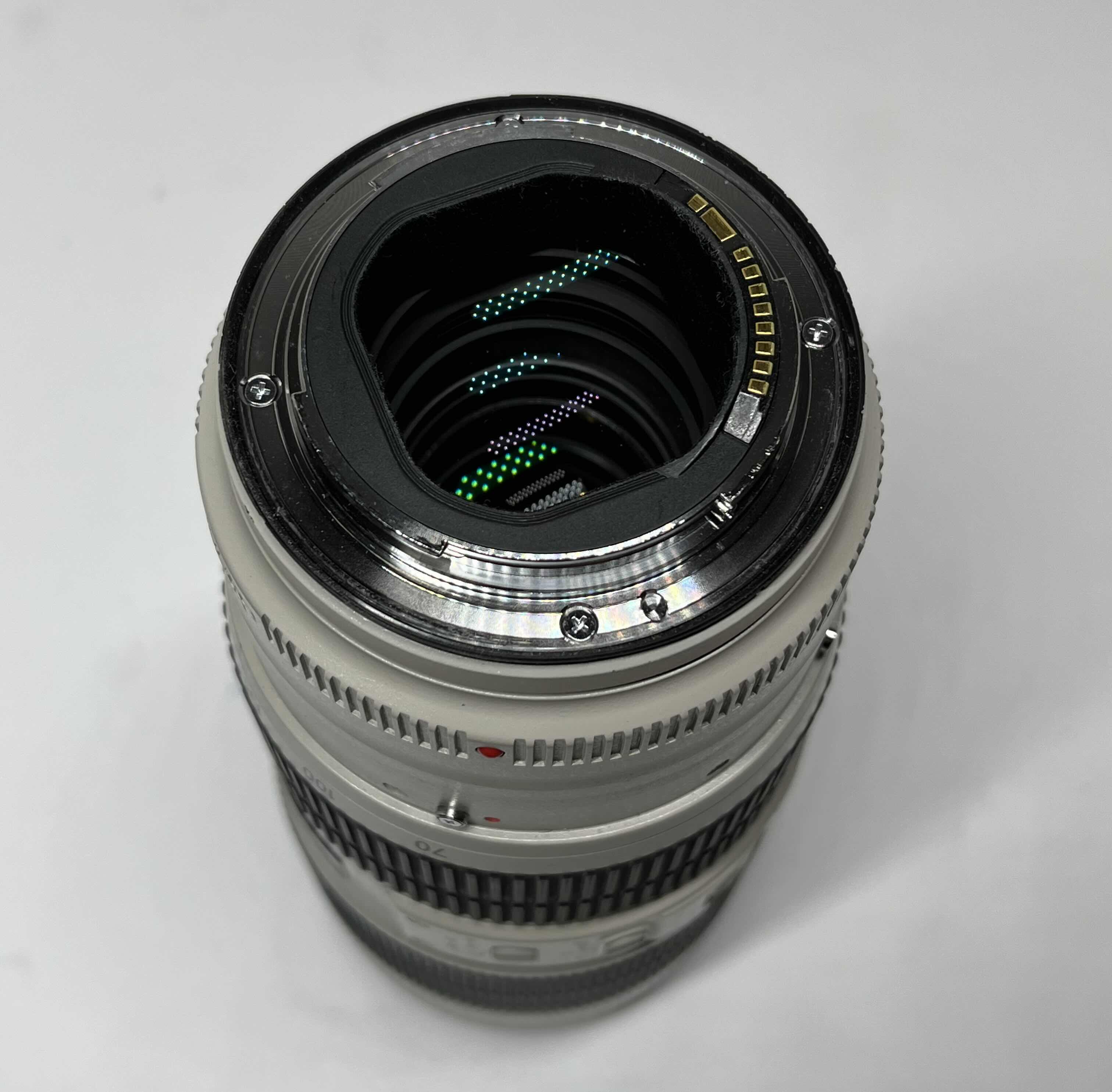 Photo 6 of CANON ULTRASONIC IMAGE STABILIZER EF 70-200MM F/2.8L IS II USM CAMERA LENS W CANON HOOD MODEL ET-87