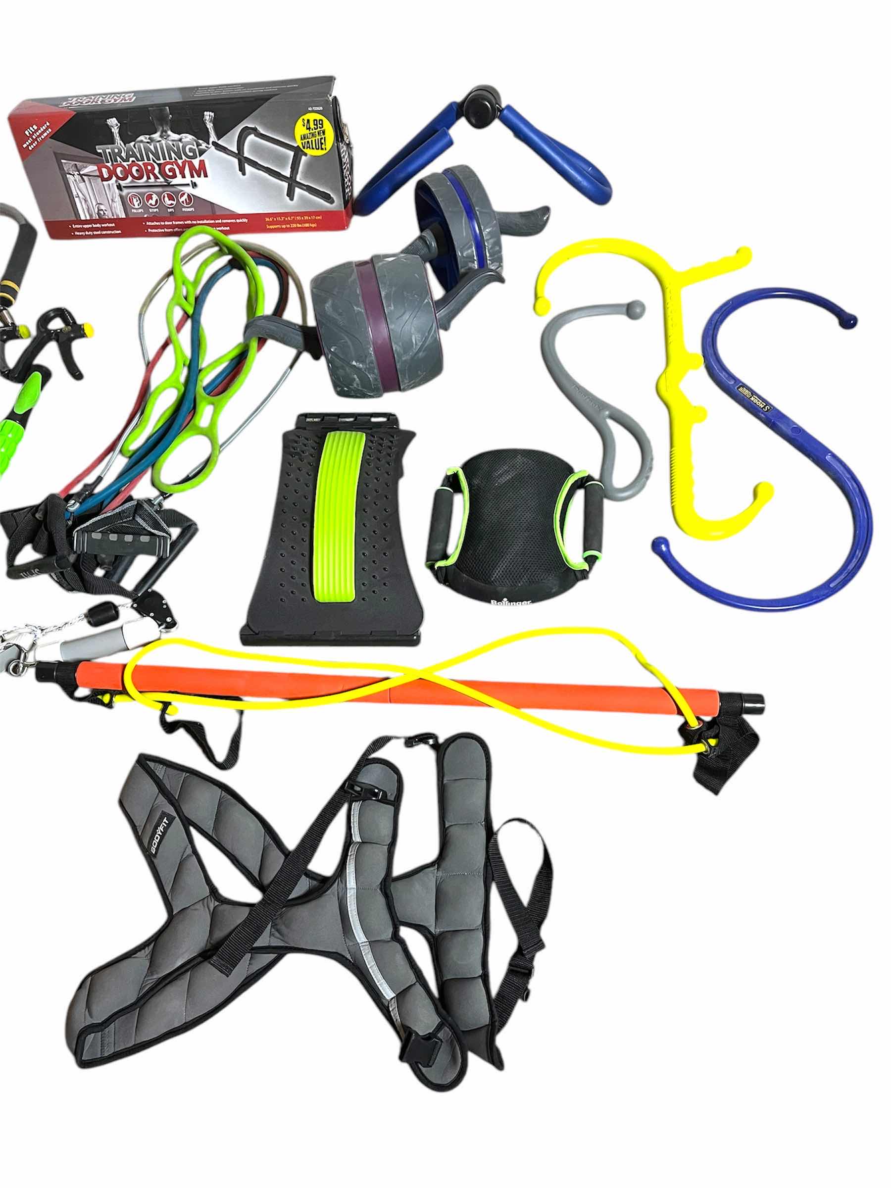 Photo 3 of MULTI-PURPOSE CALISTHENICS EXERCISE EQUIPMENT (25)