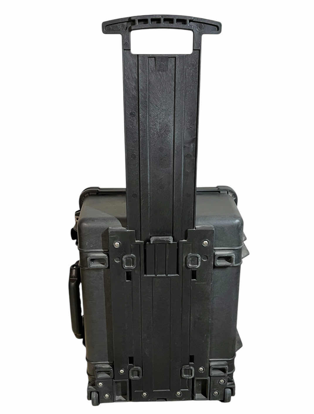 Photo 1 of PELICAN ROLLING HARD CASE 1560