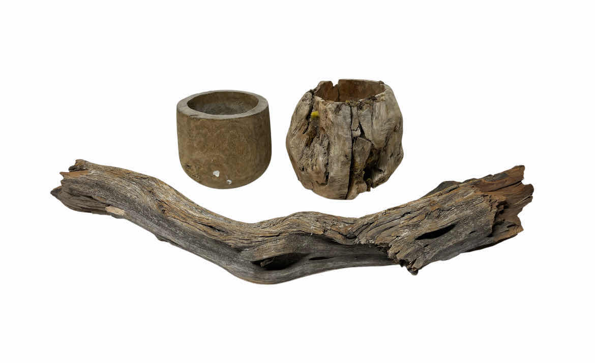 Photo 1 of DRIFTWOOD DECOR (3)