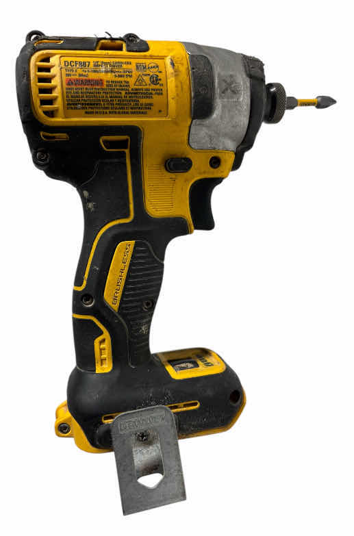 Photo 3 of DEWALT BRUSHLESS HAMMERDRILL (DCD796) /IMPACT DRIVER (DCF887) COMBO KIT W 2 BATTERIES & CHARGER (DCK287D1M1)