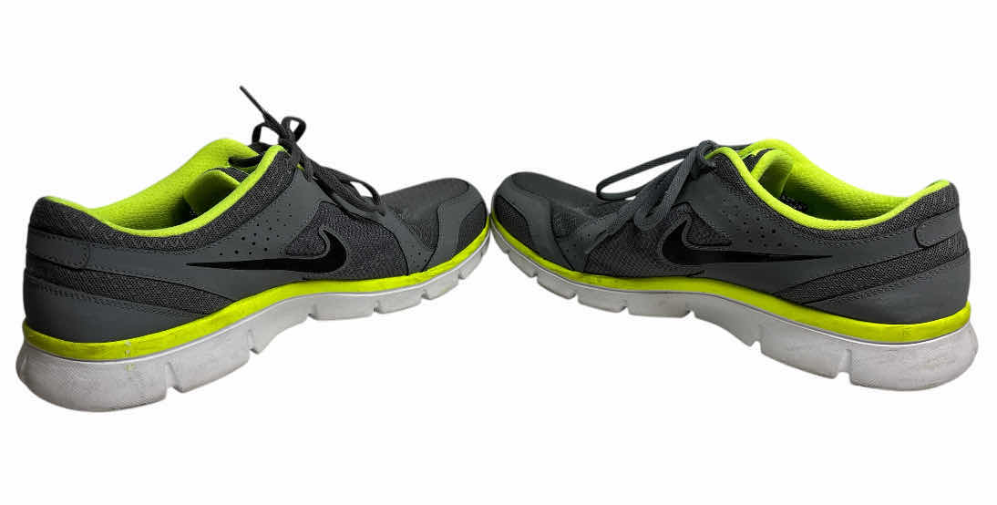 Photo 1 of MENS NIKE FLEX EXPERIENCE RN 2 (SIZE 12)