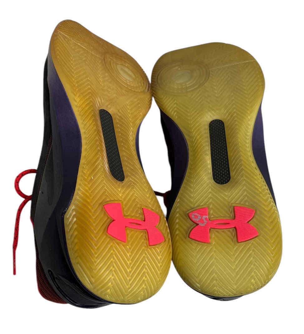 Photo 1 of MENS UNDER ARMOUR CURRY 3 LOW (SIZE 12.5)