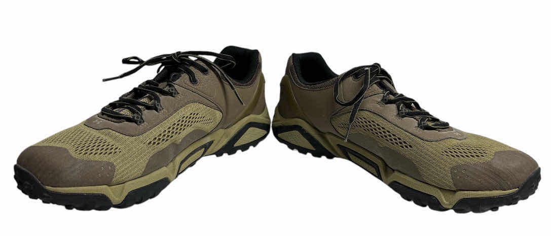 Photo 1 of MENS UNDER ARMOUR GLENROCK LOW HIKING BOOTS (SIZE 13)