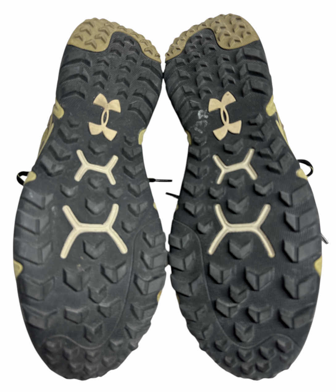 Photo 1 of MENS UNDER ARMOUR GLENROCK LOW HIKING BOOTS (SIZE 13)