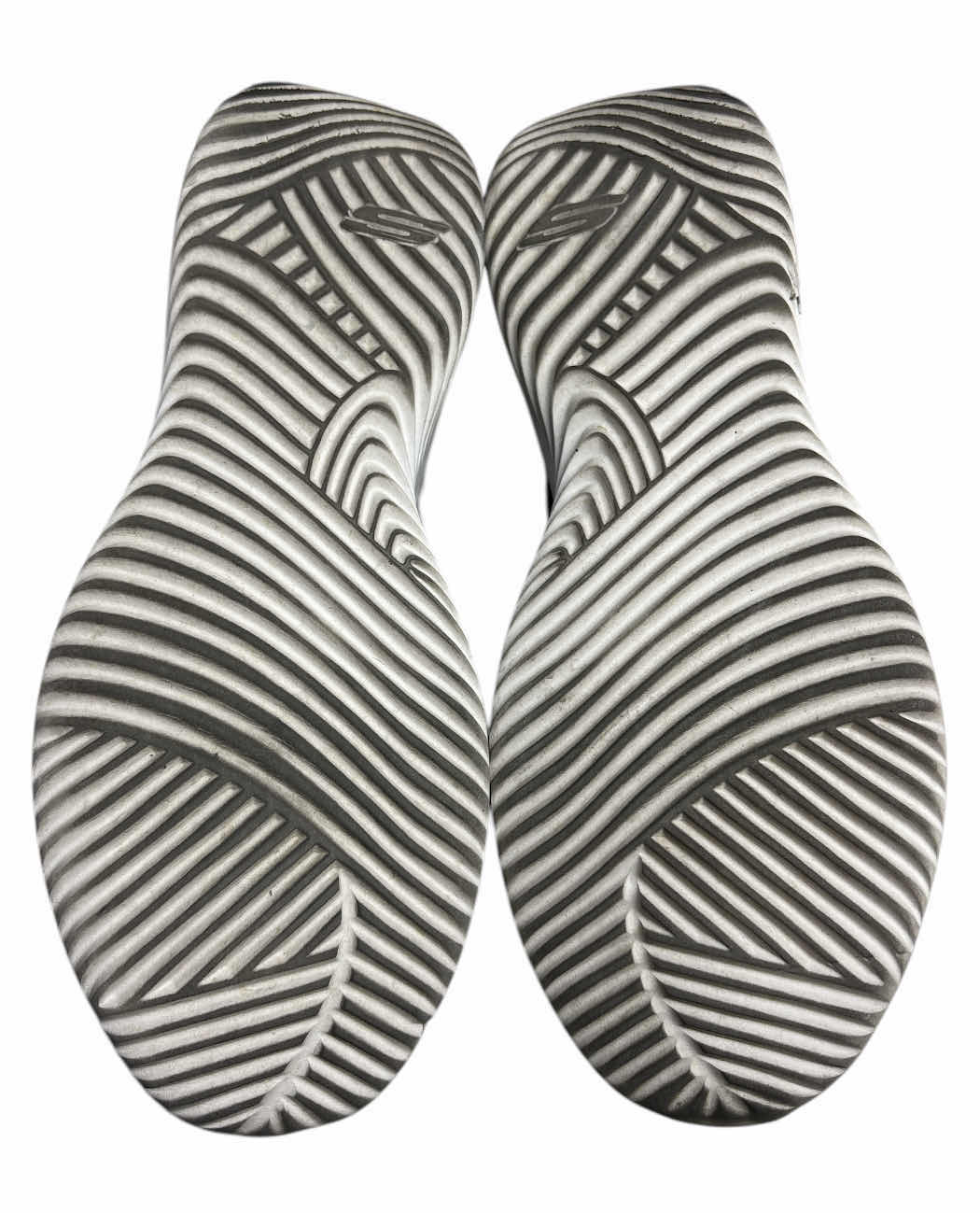 Photo 1 of MENS SKETCHERS BOUNDER COURTHALL (SIZE 12)