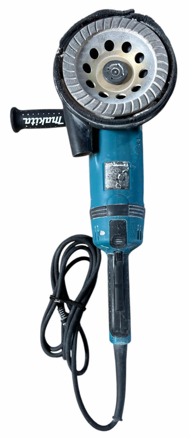Photo 3 of MAKITA 7” ANGLE GRINDER SOFT START TECHNOLOGY (GA7040S)