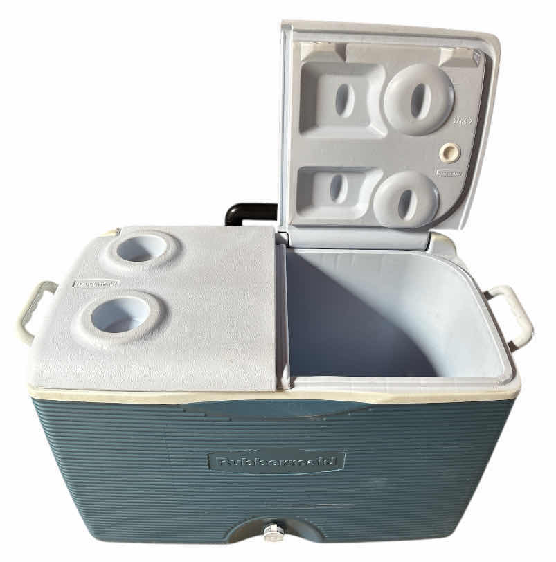 Photo 1 of RUBBERMAID 67 QT WHEELED COOLER ICE CHEST W DOUBLE LID