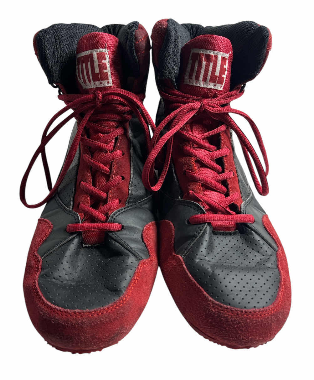 Photo 1 of MENS TITLE REAXXTION BOXING SHOES (SIZE 13)